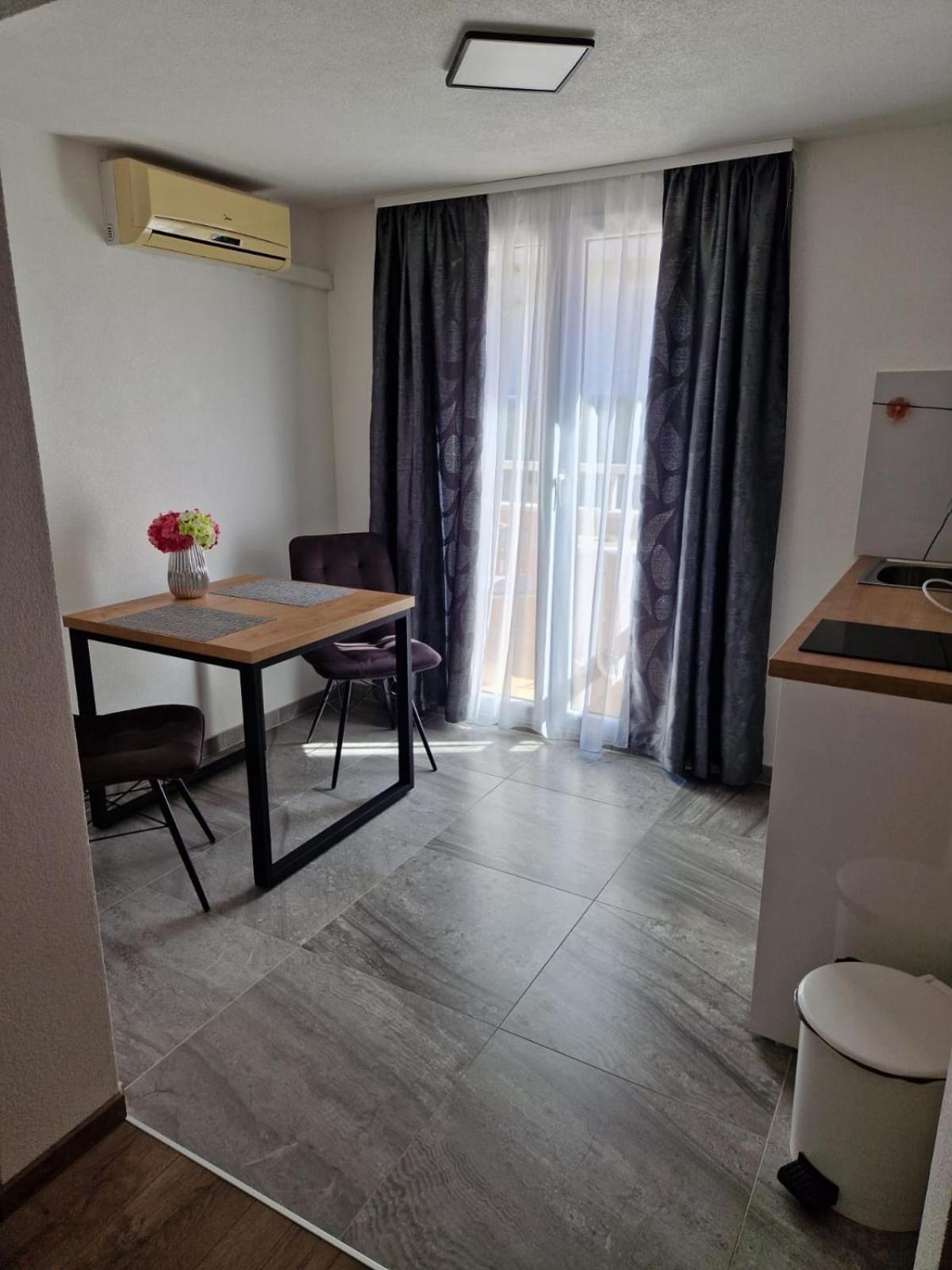 Apartments Petrovic Makarska Extérieur photo