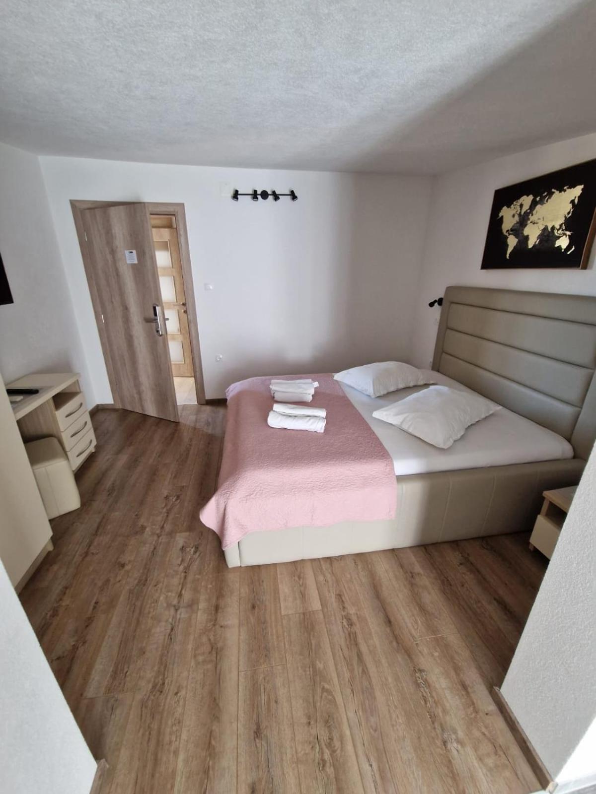 Apartments Petrovic Makarska Extérieur photo
