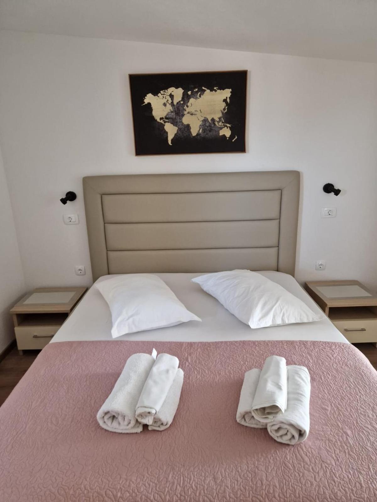 Apartments Petrovic Makarska Extérieur photo